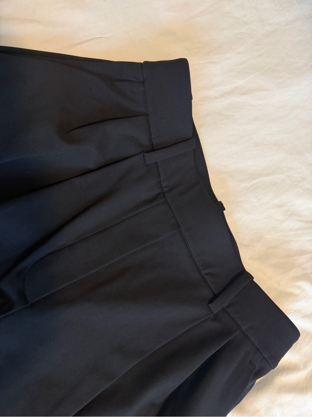 Lululemon Daydrift Pleated High-Rise Short 7" - Picture 5 of 9